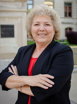Photo of Lisa Sharpton